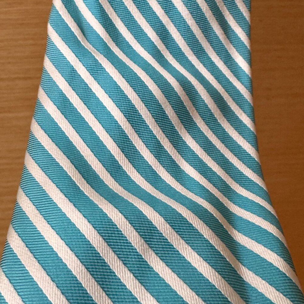 Chaps 100% Silk Aqua & White Striped Men's Tie - Stylish and Elegant